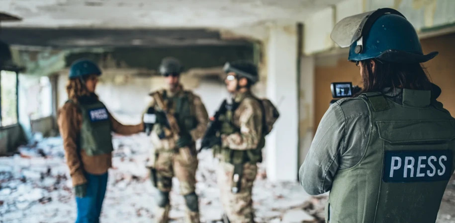 Press at war zone